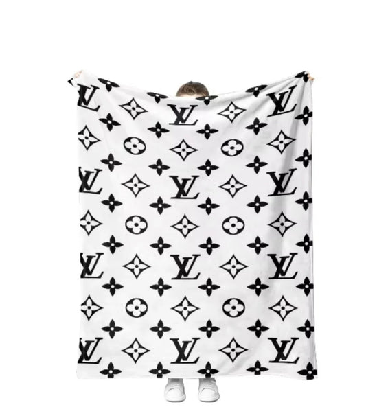 White Flower Print Blanket