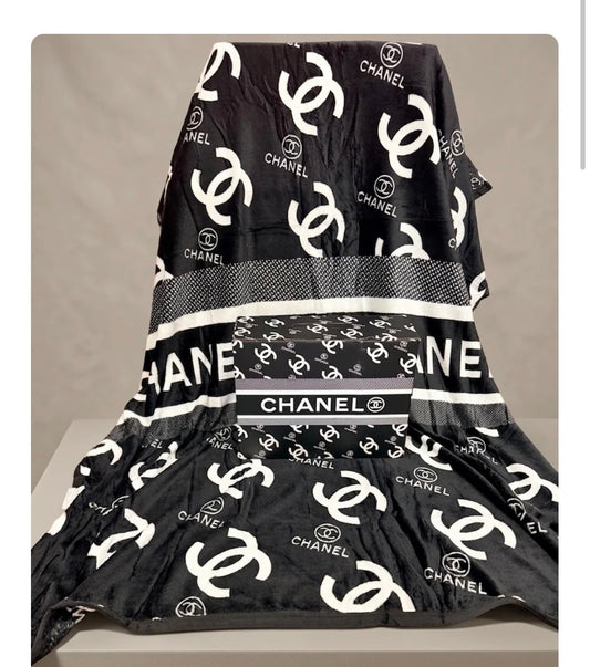 Black C Print Blanket
